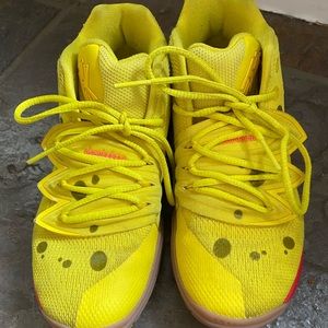 Sold Out Nike Kyrie Spongebob Youth 1.